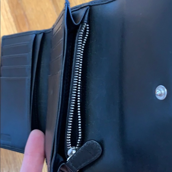 Coach Bi-fold Wallet - Picture 6 of 7